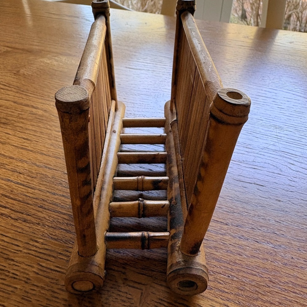 Vintage bamboo letter holder or napkin holder- grandmillenial cottagecore - Picture 11 of 12